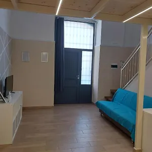 Casa vacanze Mezzanine, Aeroporto di Catania Fontana Rossa