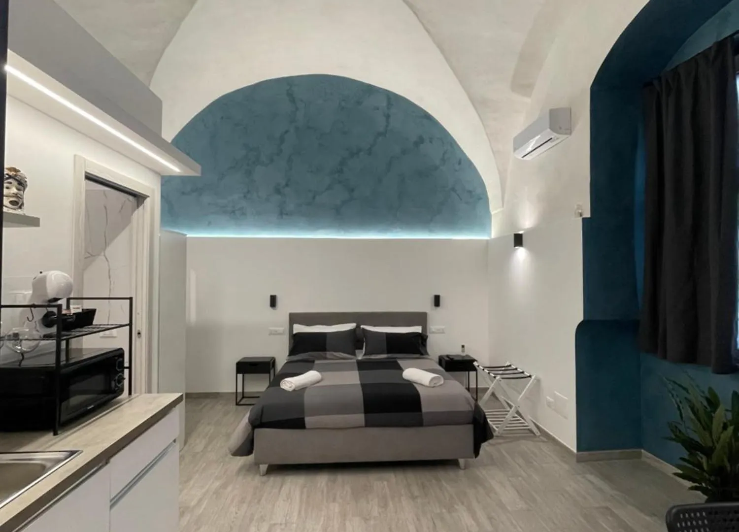 1940 Apartment Room 2 Catania
